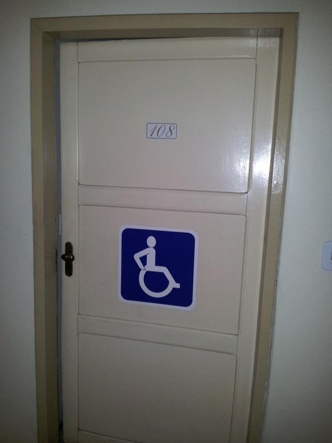 Hugo Plaza Hotel Собрал Екстериор снимка