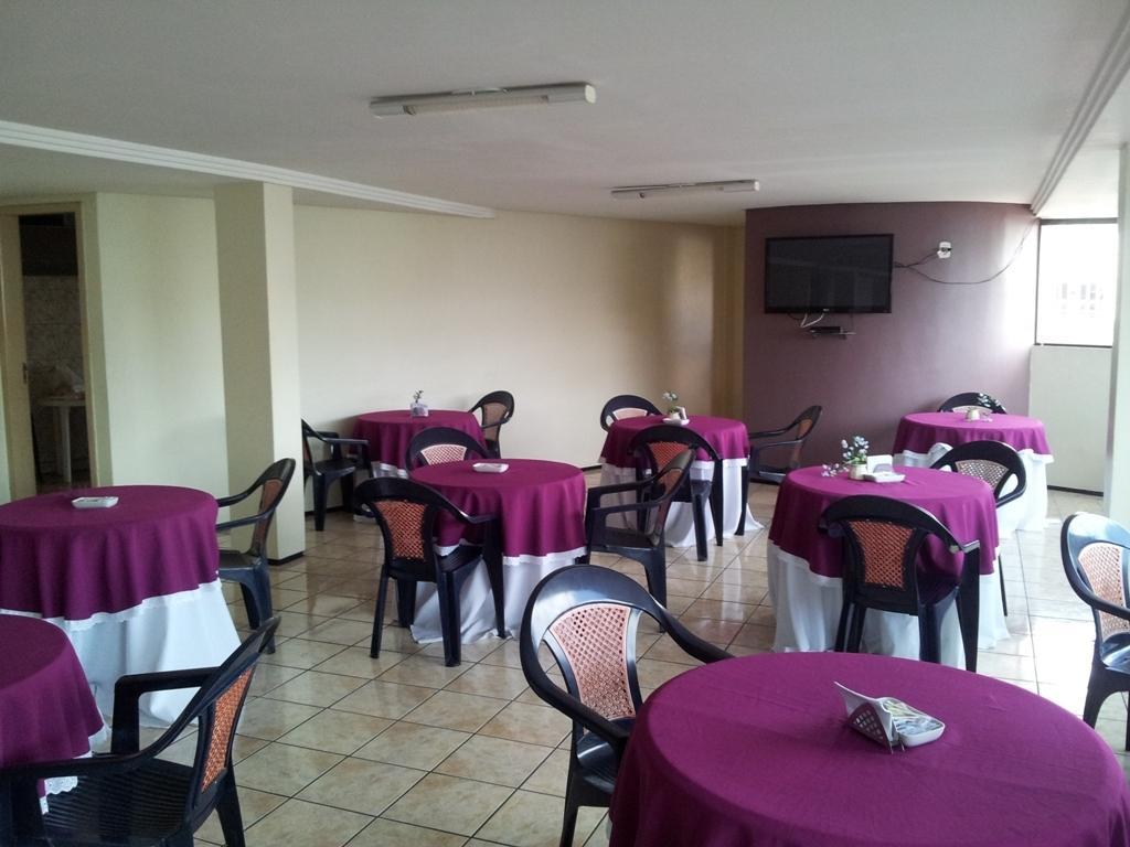 Hugo Plaza Hotel Собрал Екстериор снимка